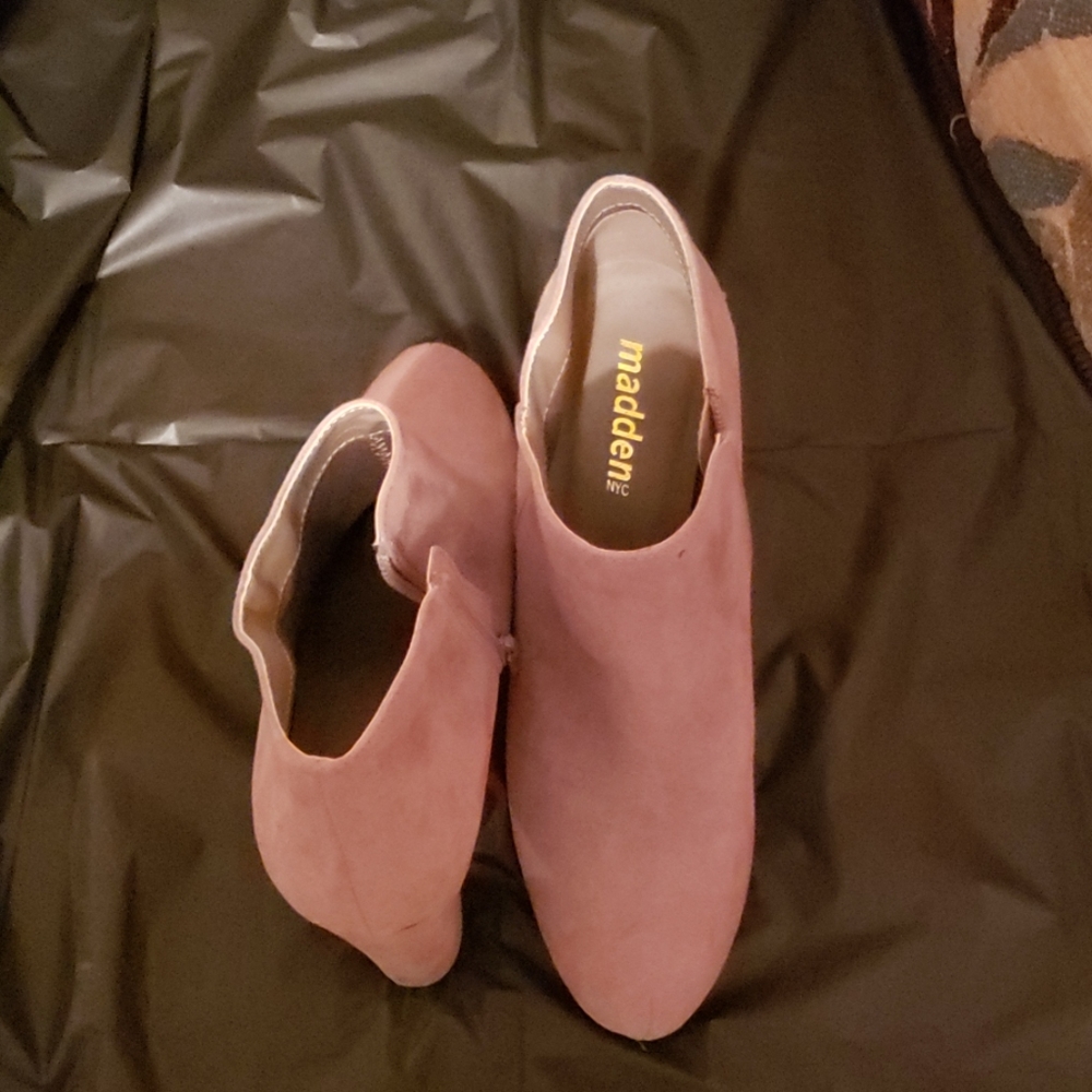 Ankle boots